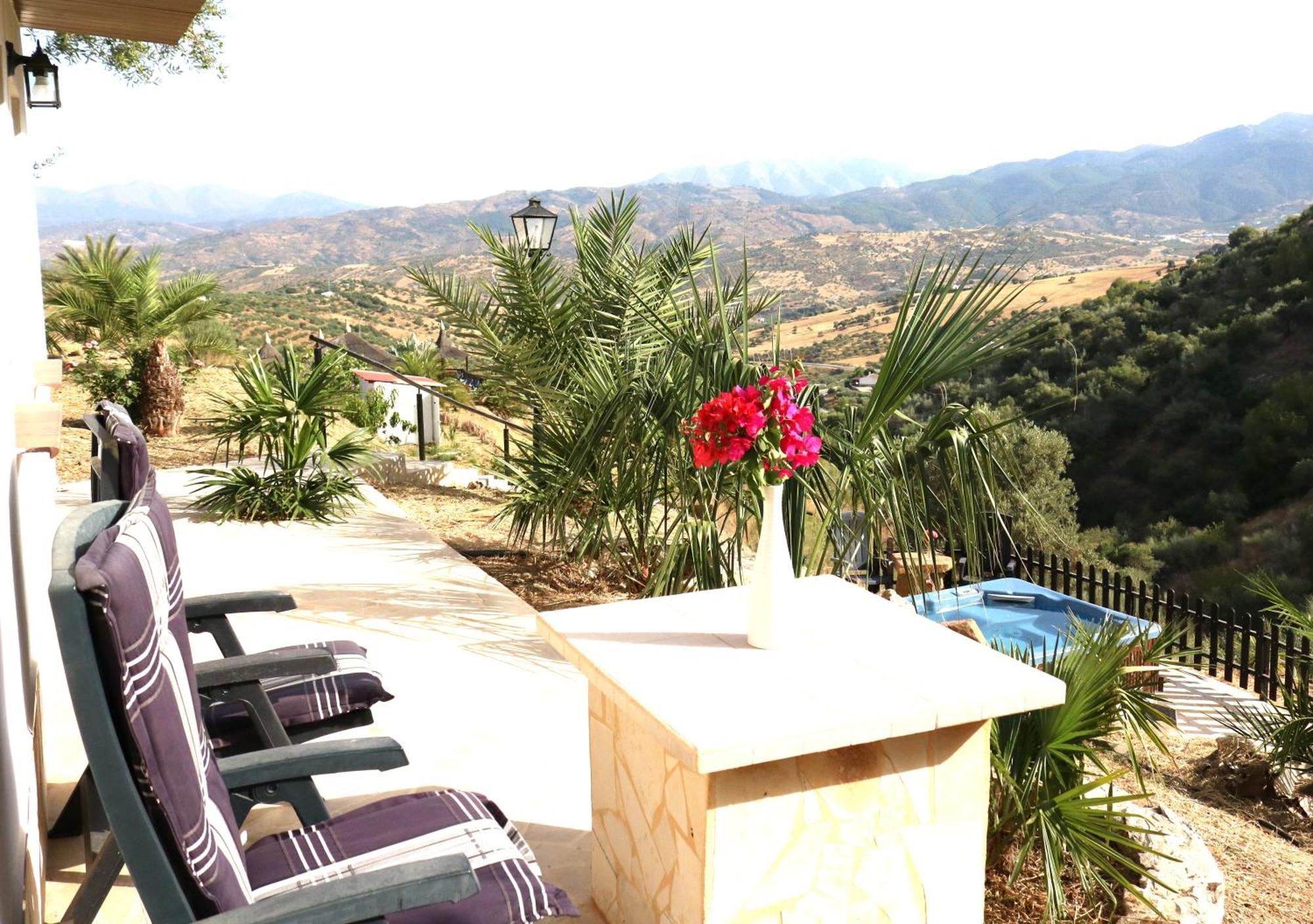 Private Detached Chalet With Own Jacuzzi Mi Dushi 톨록스 외부 사진
